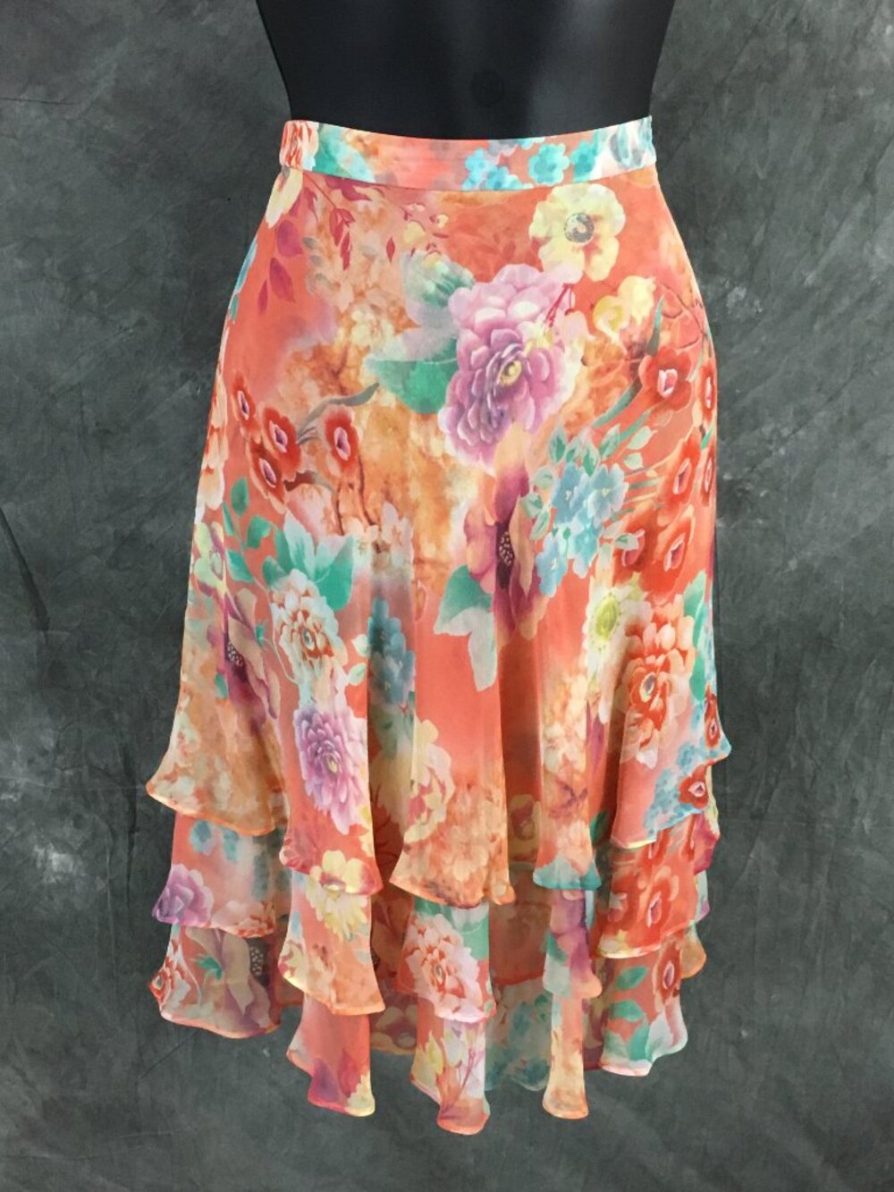 BEAUTIFUL St John couture knit couture coral multi jacket skirt suit size 4 - Picture 6 of 7